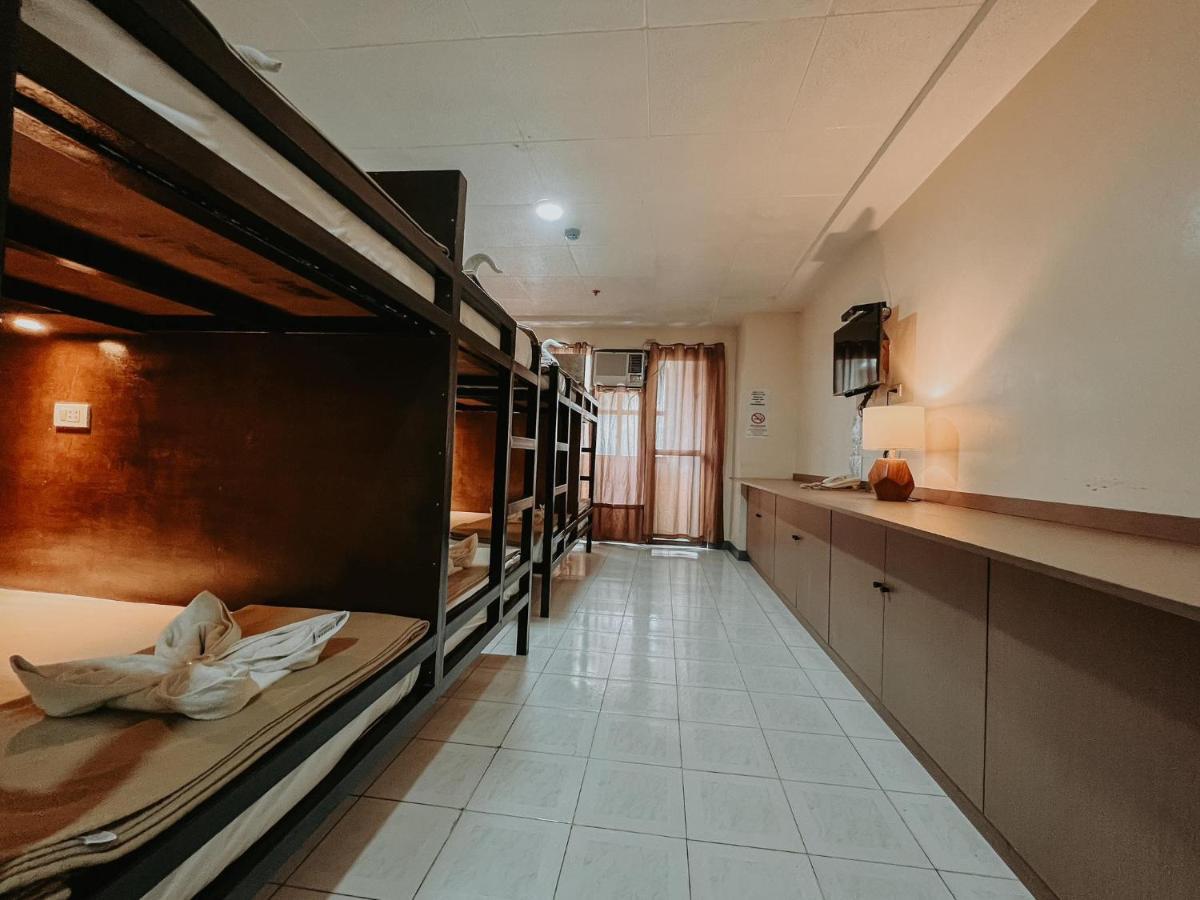 Fuente Hotel De Cebu Esterno foto