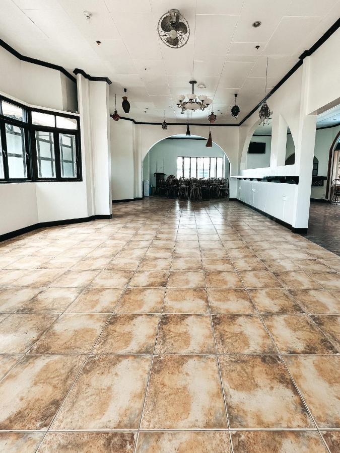 Fuente Hotel De Cebu Esterno foto