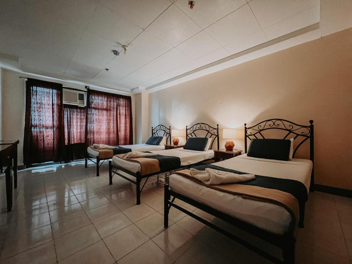 Fuente Hotel De Cebu Esterno foto