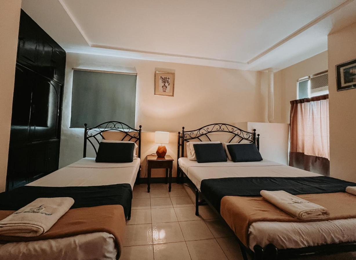 Fuente Hotel De Cebu Esterno foto